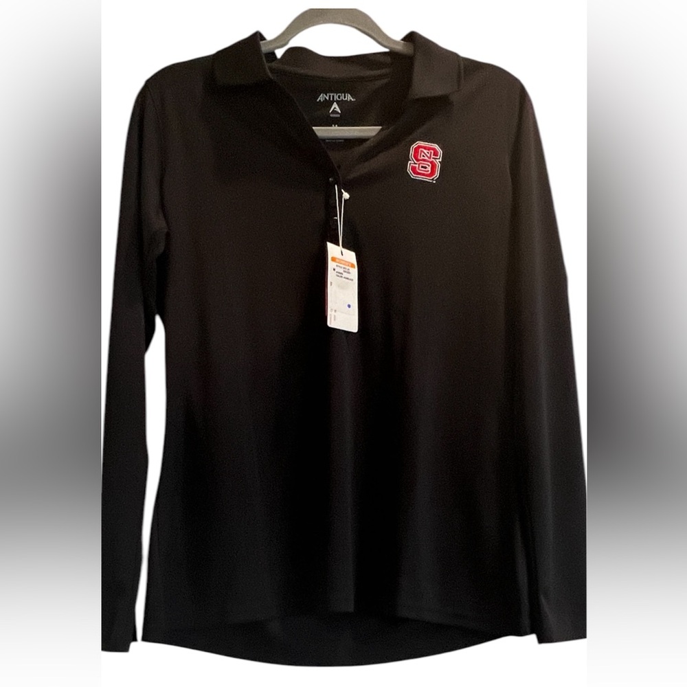 NCSU Wolf Pack Fans - Black Long Sleeve Shirt with Red Wolf Pack Logo - Medium